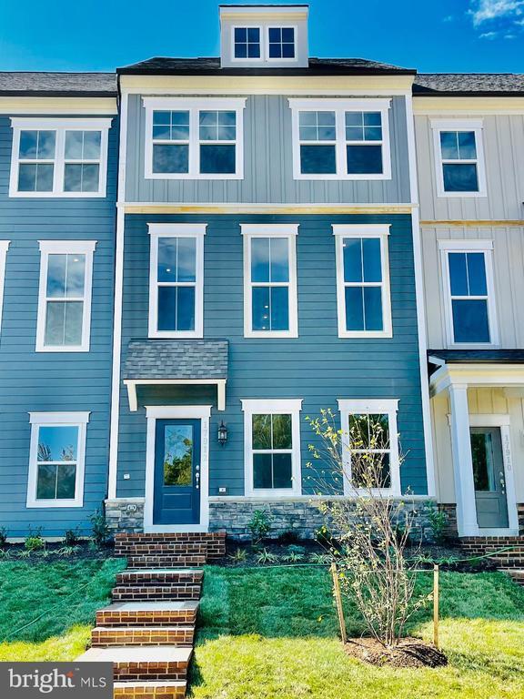 Building Photo - 17912 Woods Overlook Dr