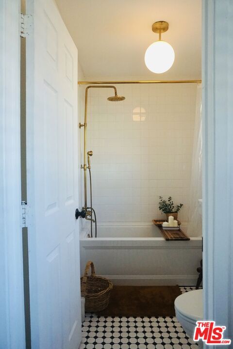 Building Photo - 459 N Bandini St