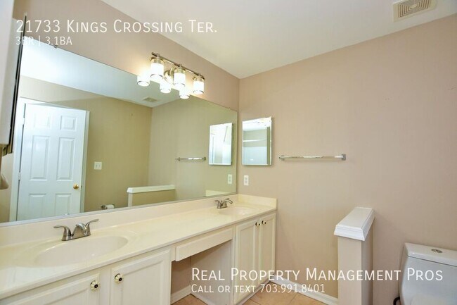 Building Photo - 21733 Kings Crossing Terrace