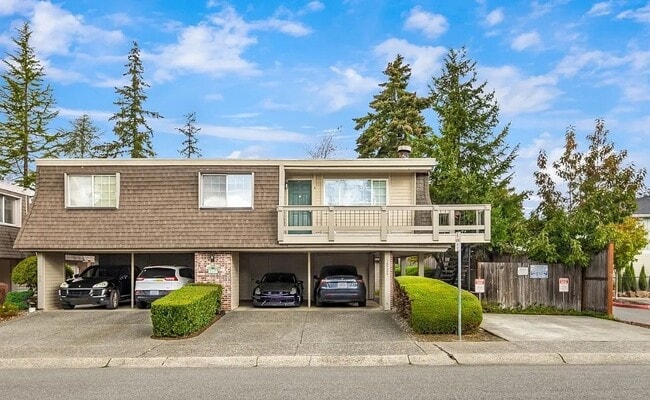 Building Photo - 14526 NE 6th Pl