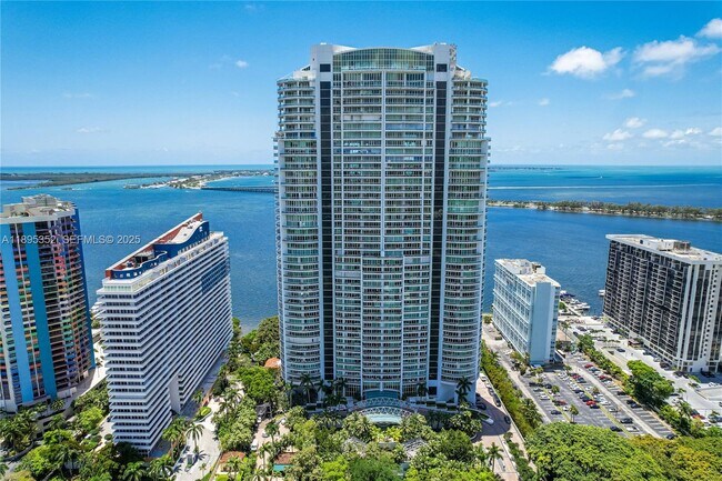 Building Photo - 1643 Brickell Ave