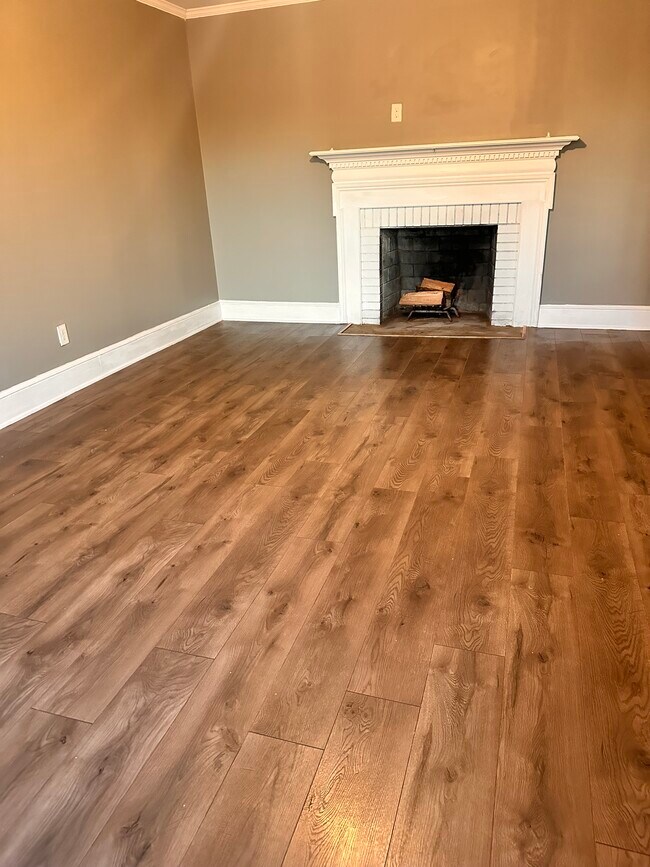 Building Photo - 11601 US-221