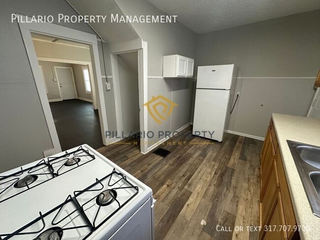 Building Photo - 28 N LaSalle-