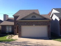 Building Photo - 3676 Cottage Cir