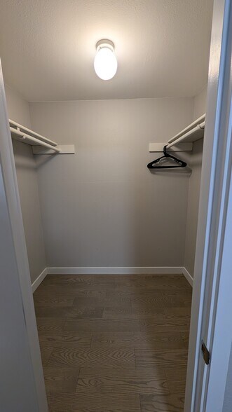 Building Photo - 9612 NE 121st Ln