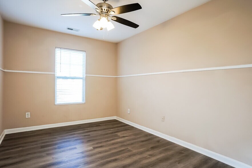 Building Photo - 4315 Offshore Dr