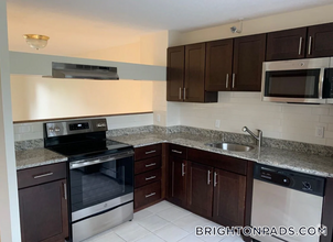 Building Photo - 154 N Beacon St