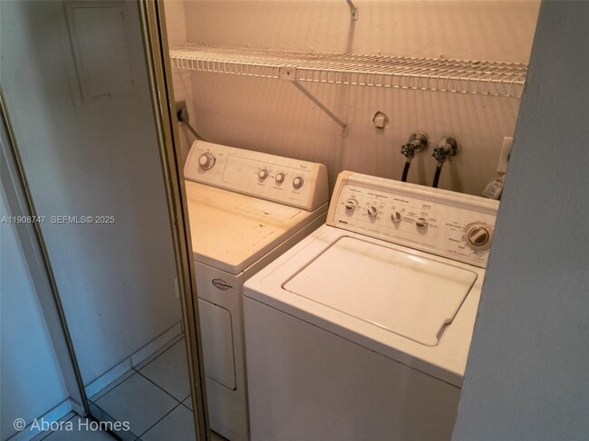 Building Photo - 7867 Tam Oshanter Blvd