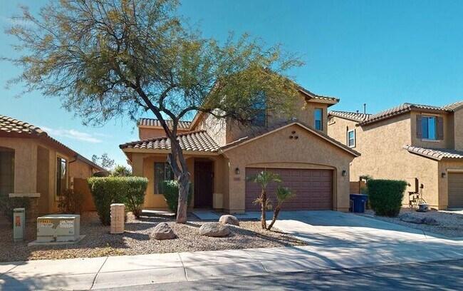 Building Photo - Very nice home in highly sought after location!