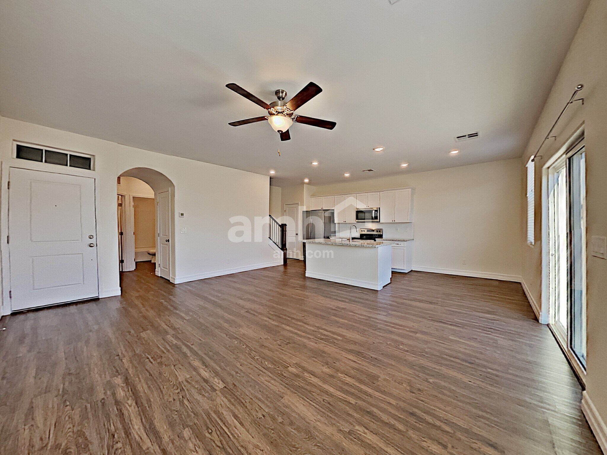 Building Photo - 9875 S Eastern Ave