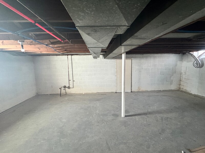 Building Photo - 5500 Chalmers St