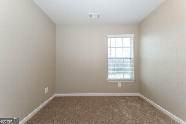 Building Photo - 320 Brookview Dr