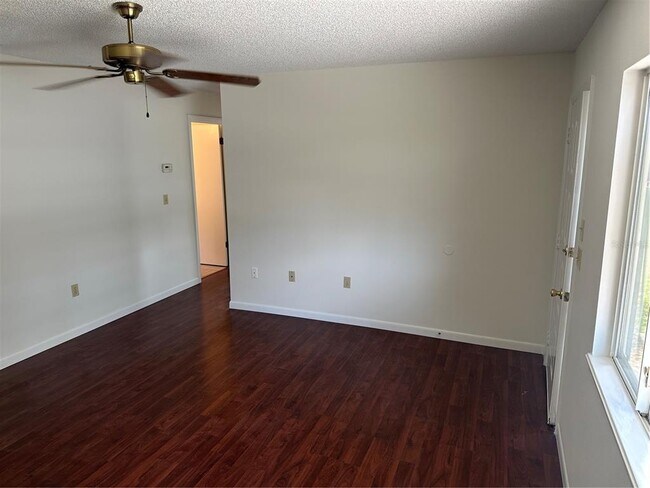 Building Photo - 11143 SW 78th Ave