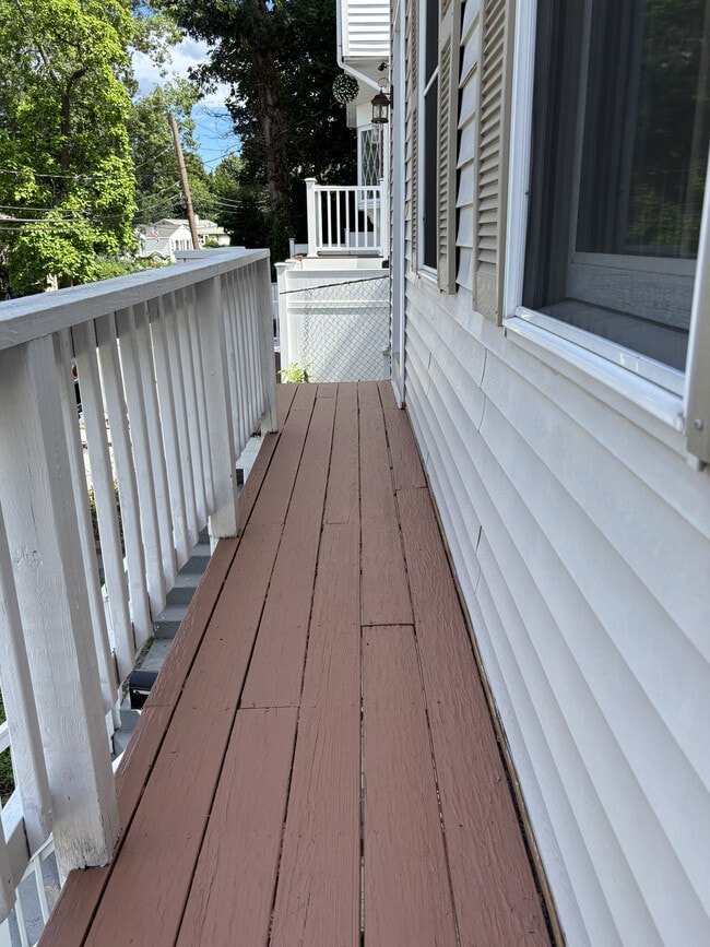 Building Photo - 118 Montclair Ave