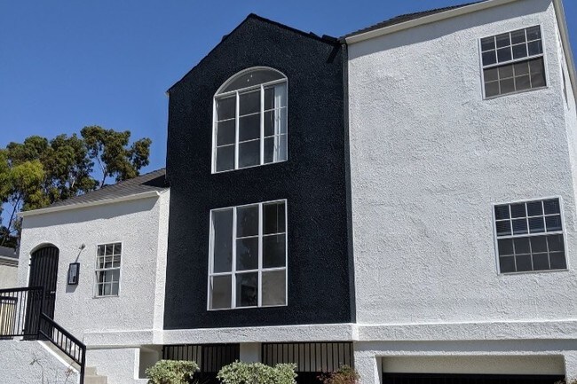 Building Photo - 2452 S Centinela Ave
