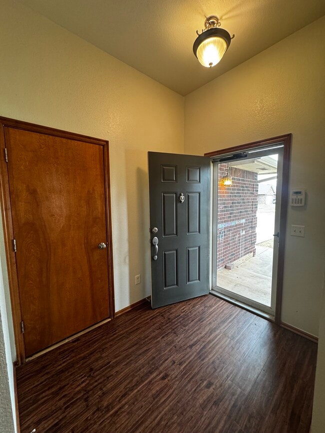 Building Photo - 17317 Bronze Ln