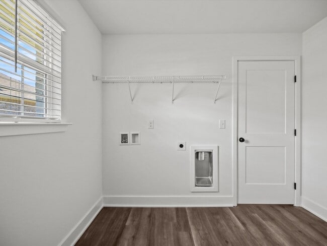 Building Photo - New & Move-In Ready!