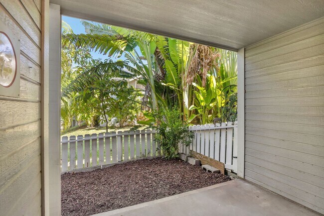 Building Photo - Fully Remodeled 2-Bedroom, 2-Bath Condo – Keonekai Villages #27-105