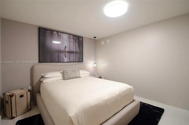 Building Photo - 1000 Brickell Plaza