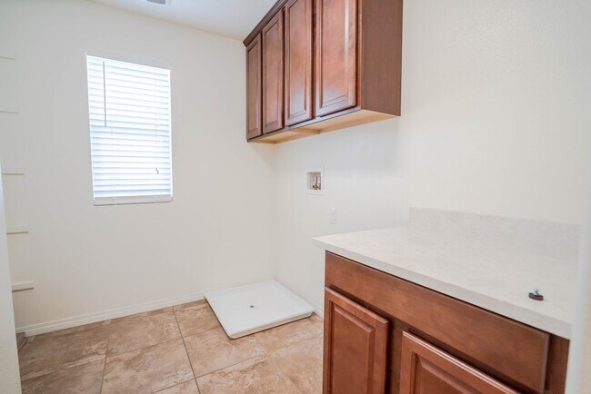 Building Photo - COMING SOON! West Creek 3 Bedroom Rental H...