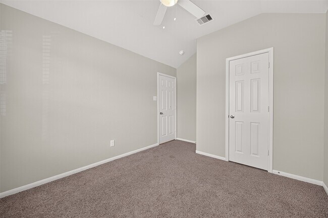 Building Photo - 2122 Artic Loon Dr