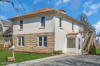 Building Photo - 7 Pollys Park Dr