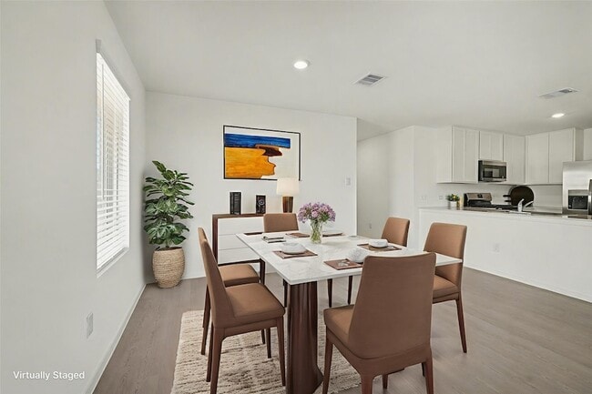 Building Photo - 6315 Linden Leaf Dr