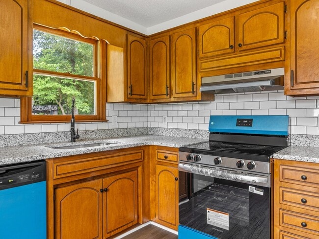 Building Photo - 128 McBeth Rd