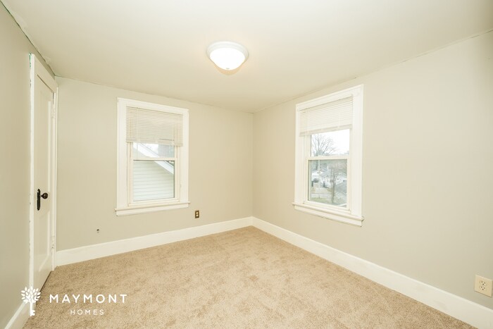 Building Photo - 589 Eastland Ave