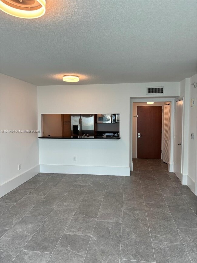 Building Photo - 31 SE 5th St