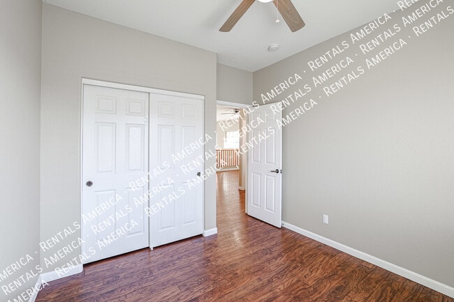 Building Photo - 14958 W Cameron Dr