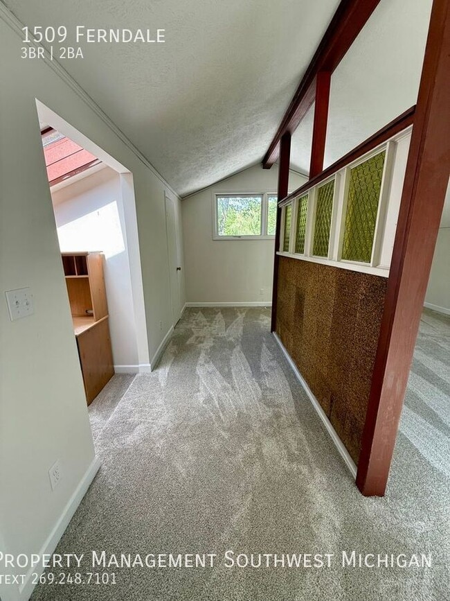 Building Photo - 1509 Ferndale-