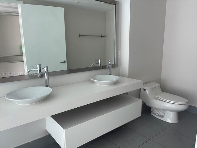 Building Photo - 92 SW 3rd St