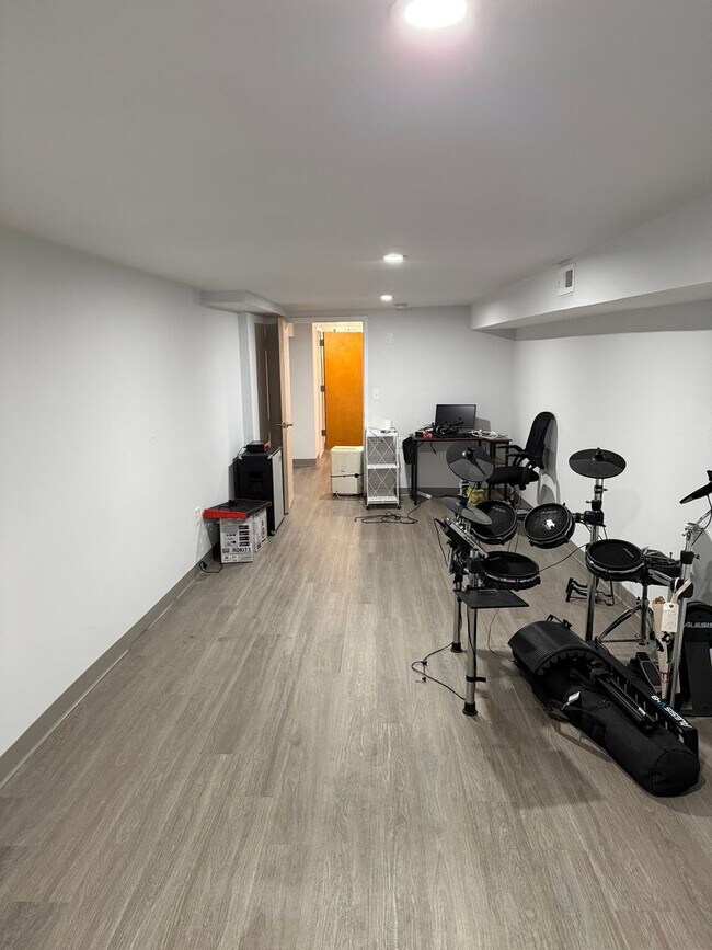 Building Photo - 1721 Mifflin St