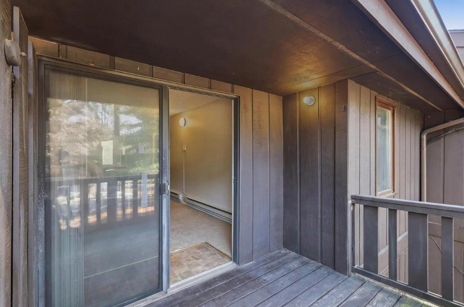 Building Photo - 6 Spruce Trail