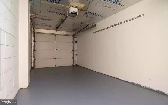 Building Photo - 1521 Stoney Ln