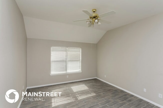 Building Photo - 3164 Kingswood Ct