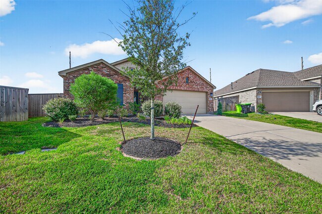 Building Photo - 300 Flower Reed Ct