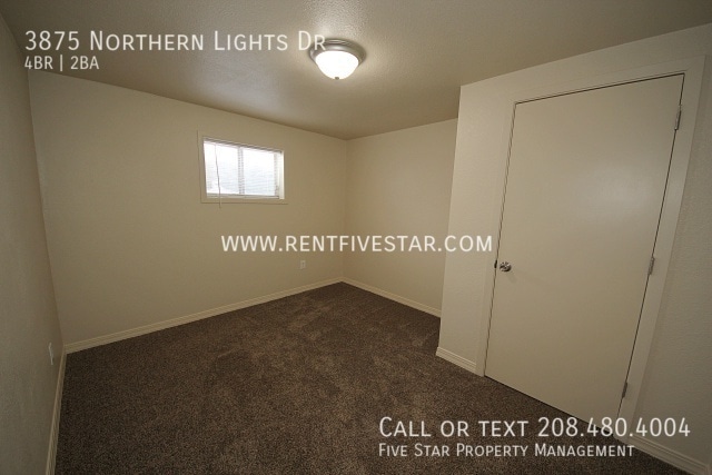 Building Photo - 3875 Northern Lights Dr
