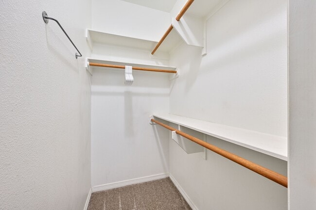 Building Photo - 305 Holleman Dr E