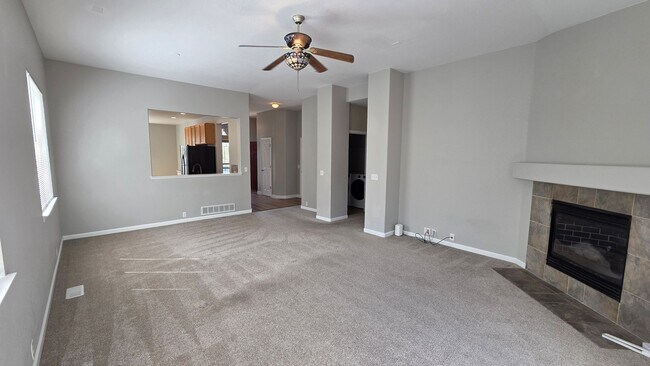 Building Photo - 3 Bedroom 2 Bath Home With Large Unfinished Basement