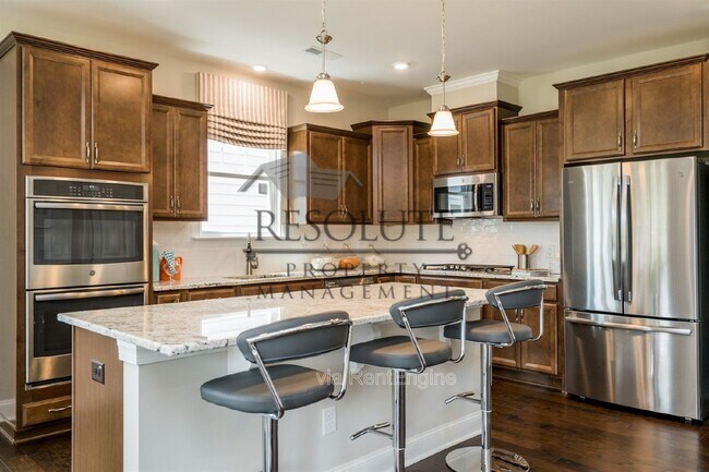 Building Photo - 130 Pepperwood Wy