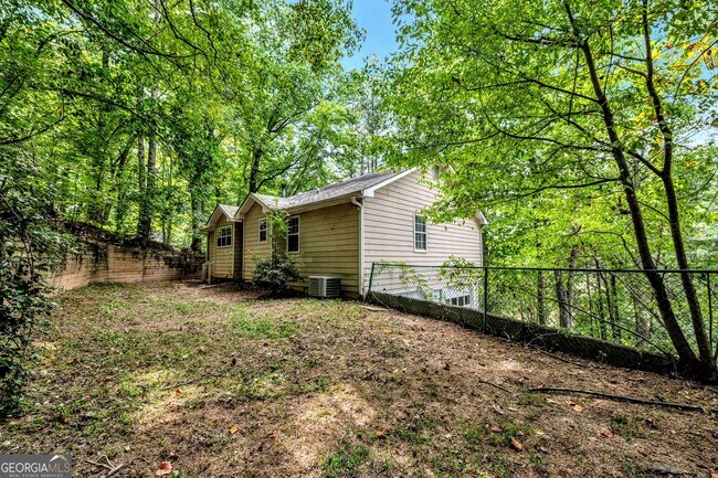 Building Photo - 221 Remington Ln
