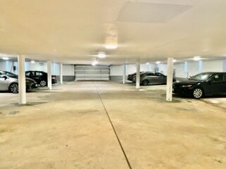 Garage - 400 Ascot Dr