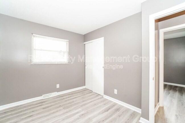 Building Photo - 1422 Weldon Ave