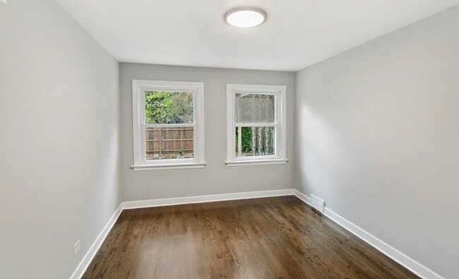 Building Photo - 5071 Hatchett Dr