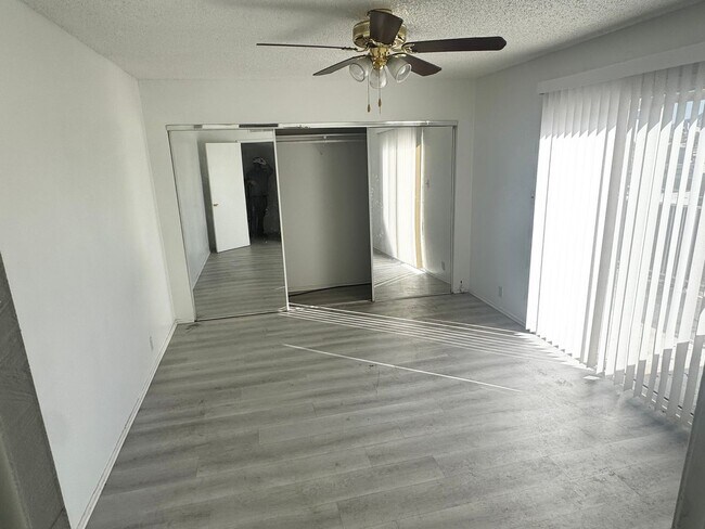 Building Photo - SPACIOUS AND REMODELED 1 BEDROOM 1 BATH, SECOND FLOOR UNIT