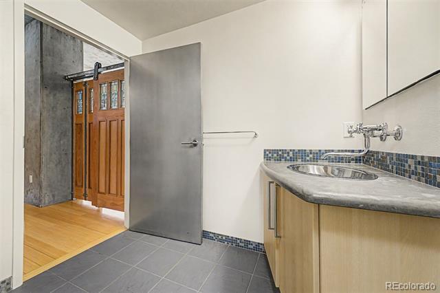 Building Photo - 1401 Wewatta St