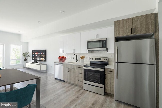 Building Photo - 1420 Point Breeze Ave