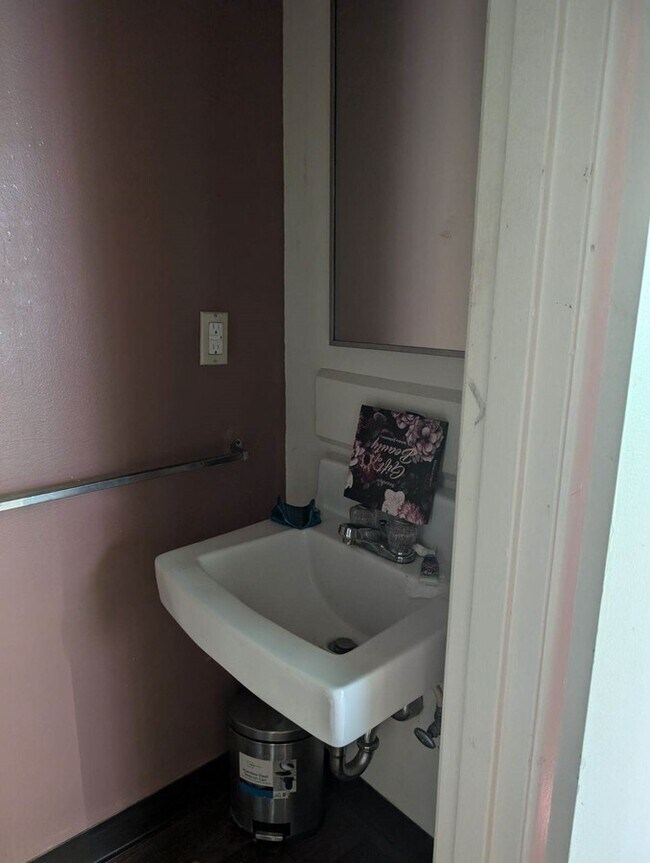 Building Photo - 12737 Lala Cove Ln SE